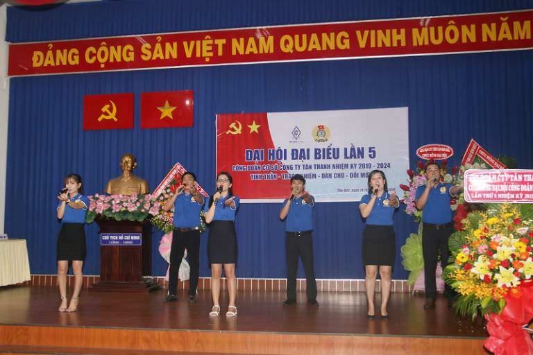 Tan Thanh successfully held the 5th trade union congress for the term of 2019-2024